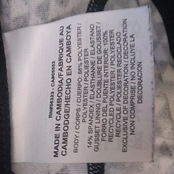 NIKE DRI-FIT NIKE RUNNING WOMENS ATHLETIC CAPRI LEGGINGS - Picture 9 of 17